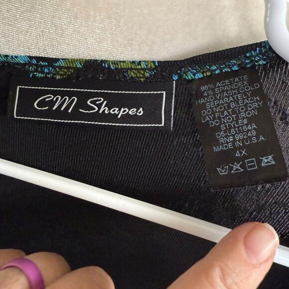 Cm Shapes Top Women's Layered Button Front Plus Relaxed Blue Black Chevron 4XL - Picture 2 of 6